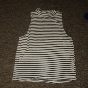 Strip turtle neck